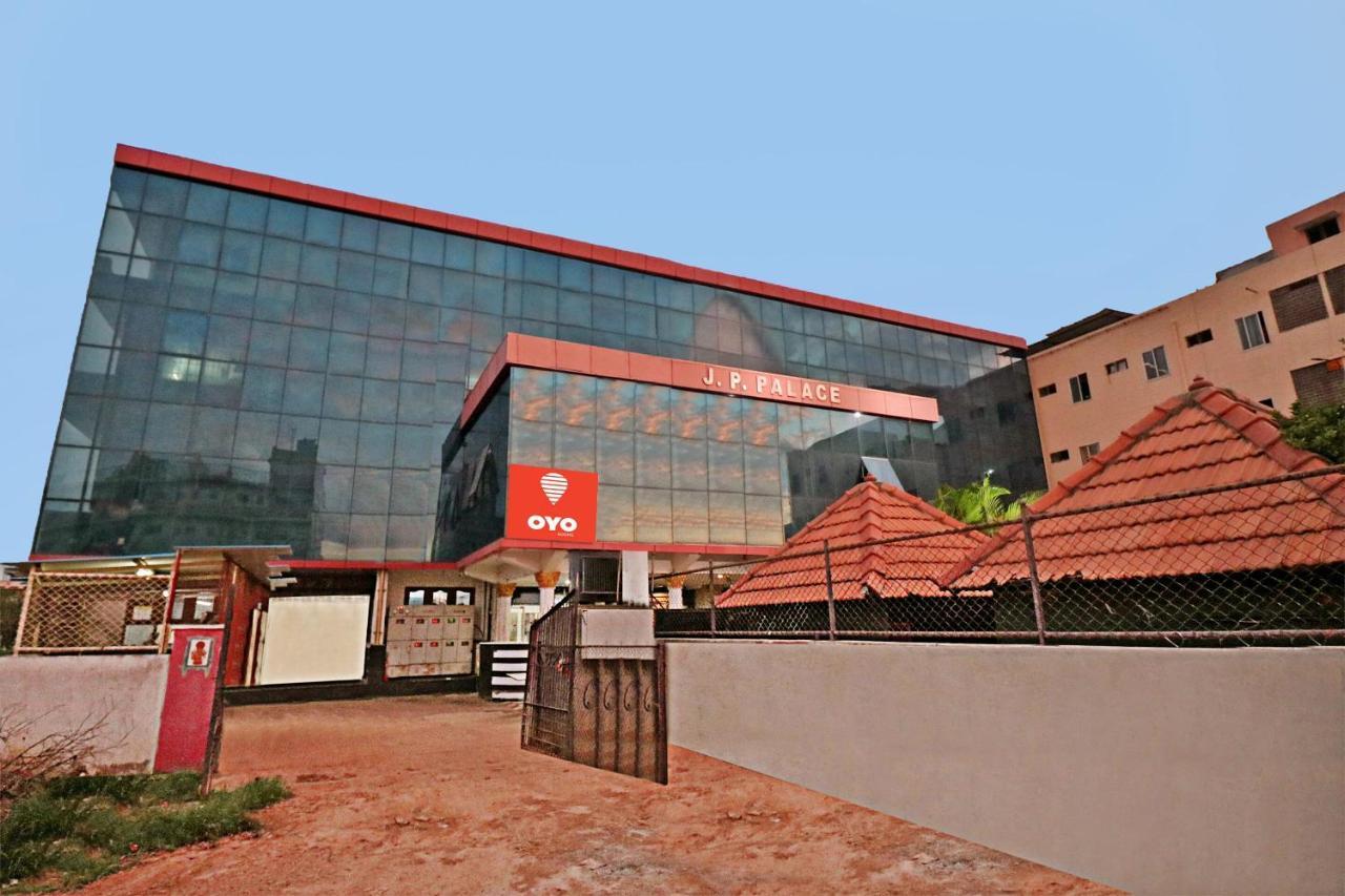 Oyo J P Palace Hotell Dod Ballāpur Eksteriør bilde